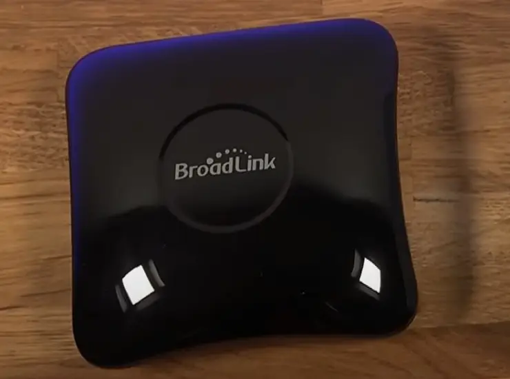 BroadLink RM4 Pro