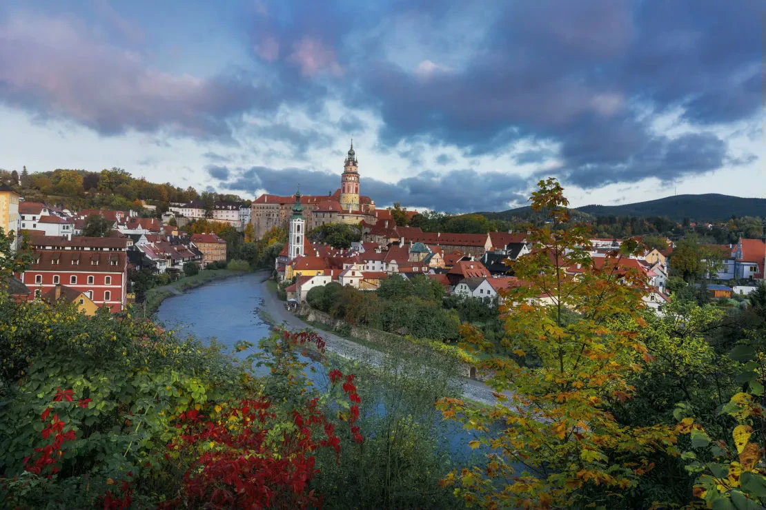 Despre Cesky Krumlov  vedere aeriana minunata a cesky krumlov la rasarit