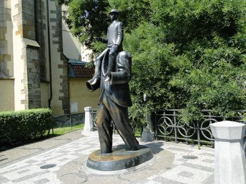 Statuia lui Franz Kafka de Jaroslav Rona