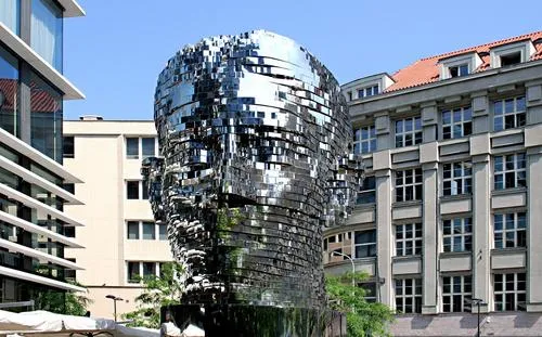 Statuia lui Franz Kafka